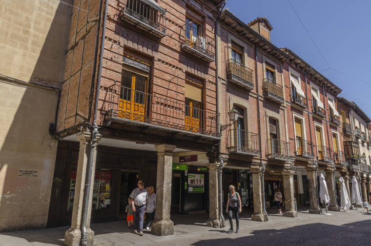 12 - Comunidad de Madrid - Alcala de Henares - calle Mayor